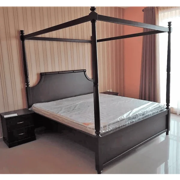 Canopy Bed, Royale